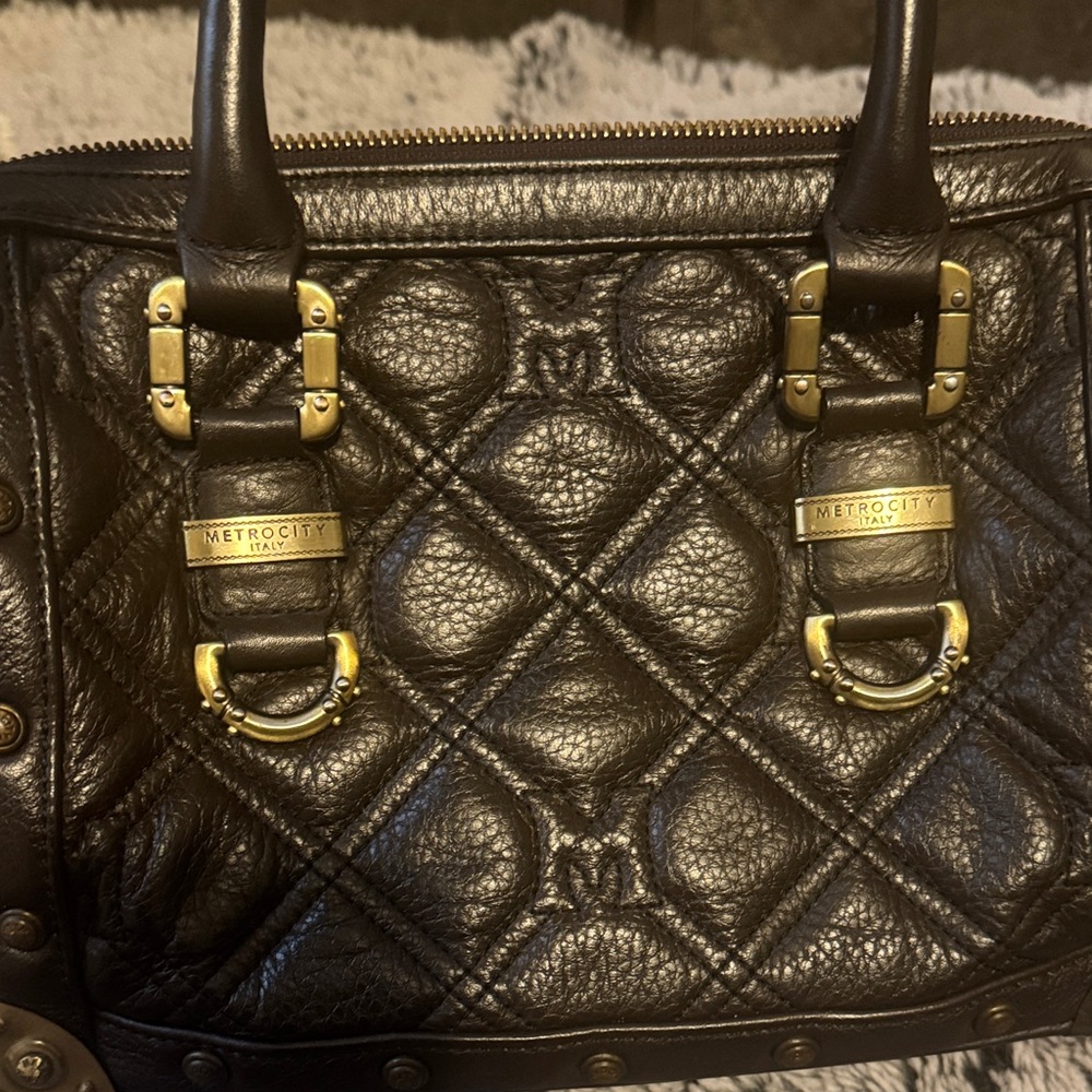 Metrocity Quilted Brown Leather Satchel - Picture 15 of 16